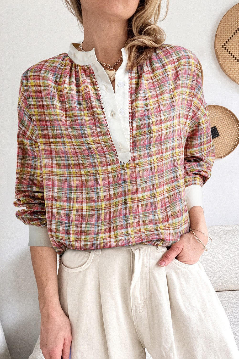 Ροζ μπλούζα Henley με καρό μοτίβο και σχέδιο patchwork