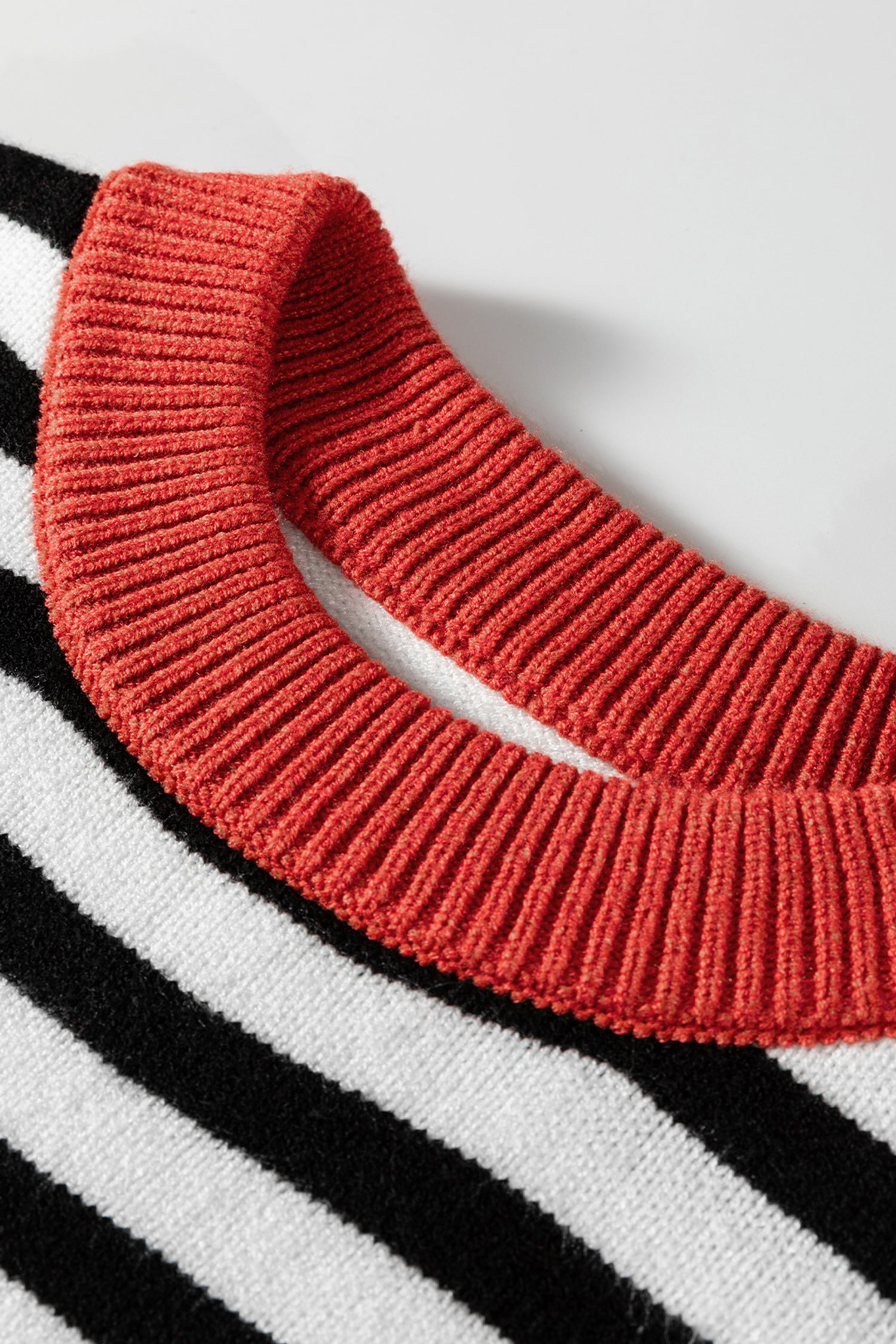 Color black Striped Panels Colorblock Sleeve Chic Sweater