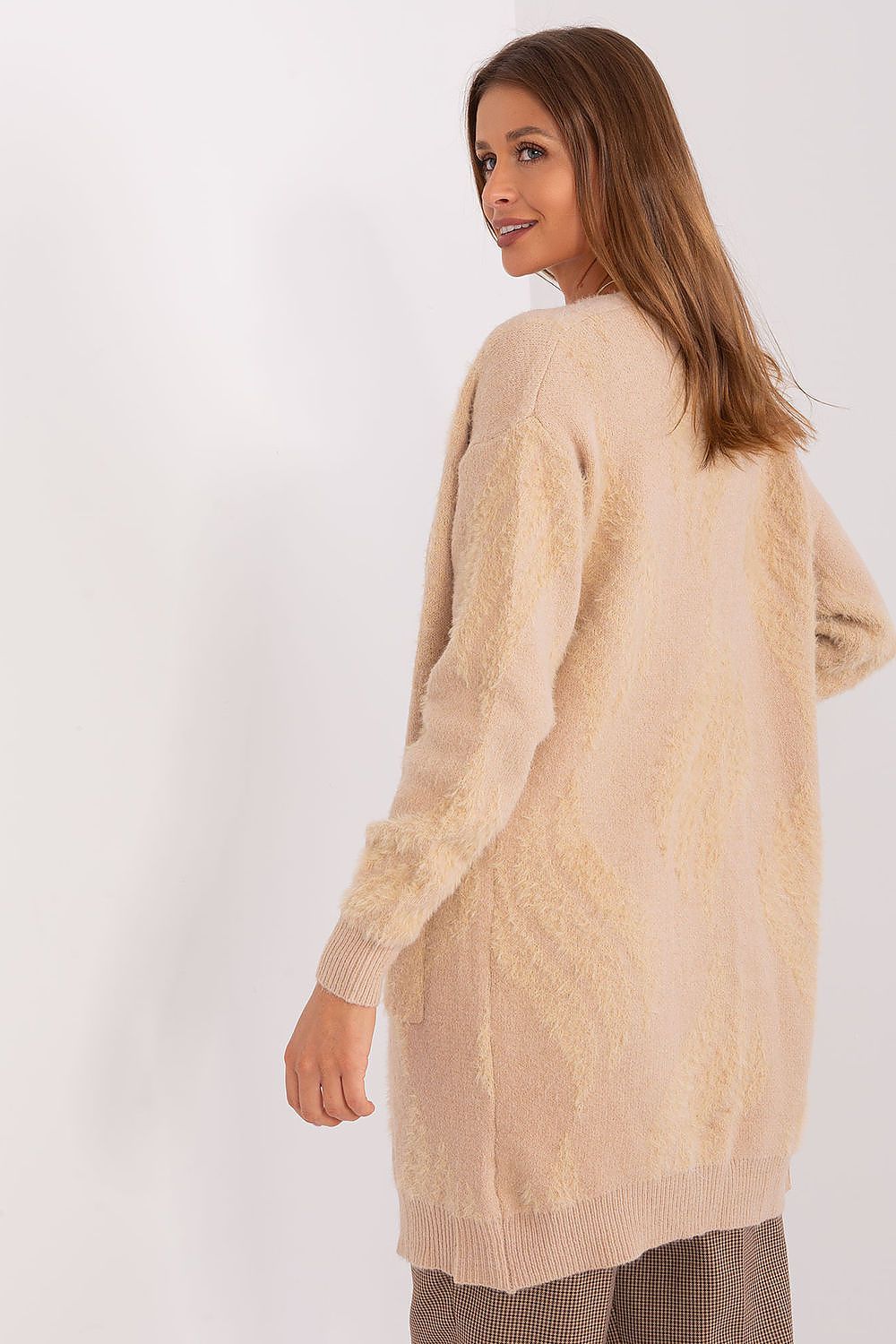  Cardigan model 188286 AT 
