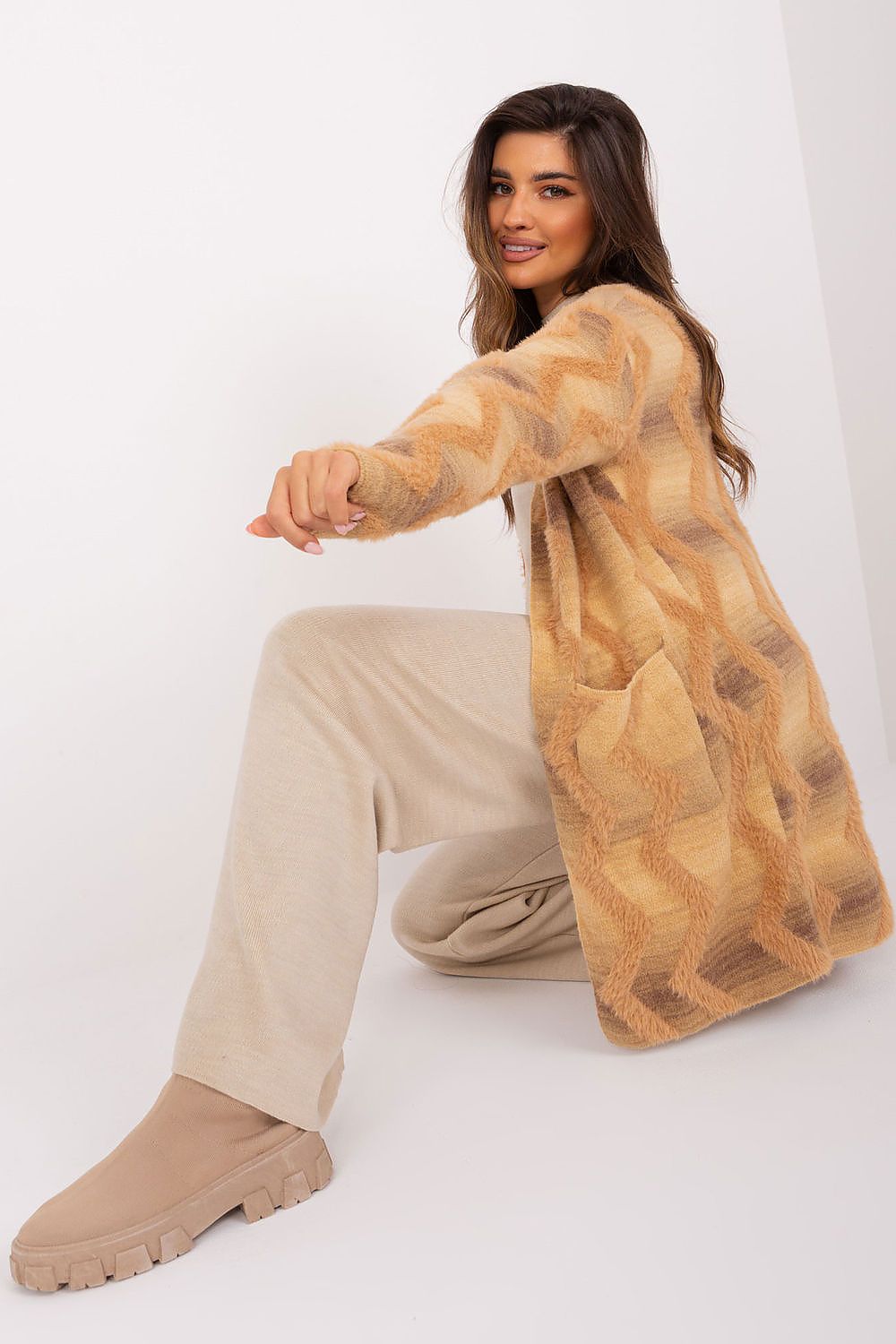  Cardigan model 188856 AT 