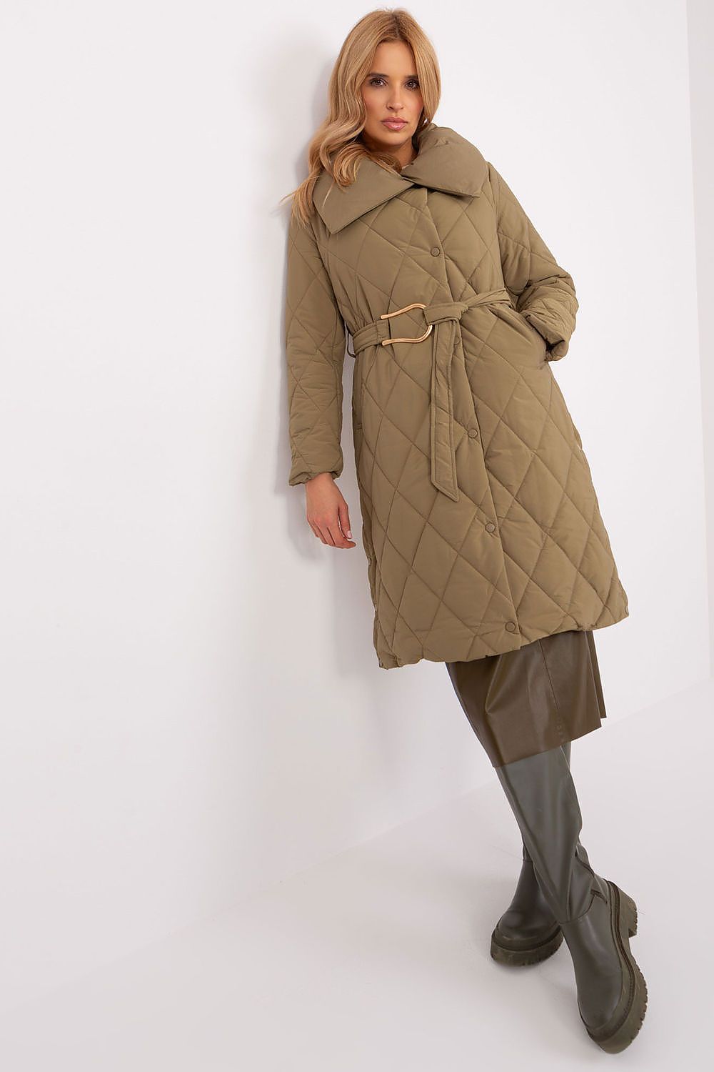 Jacket model 190255 Trendy. ING 