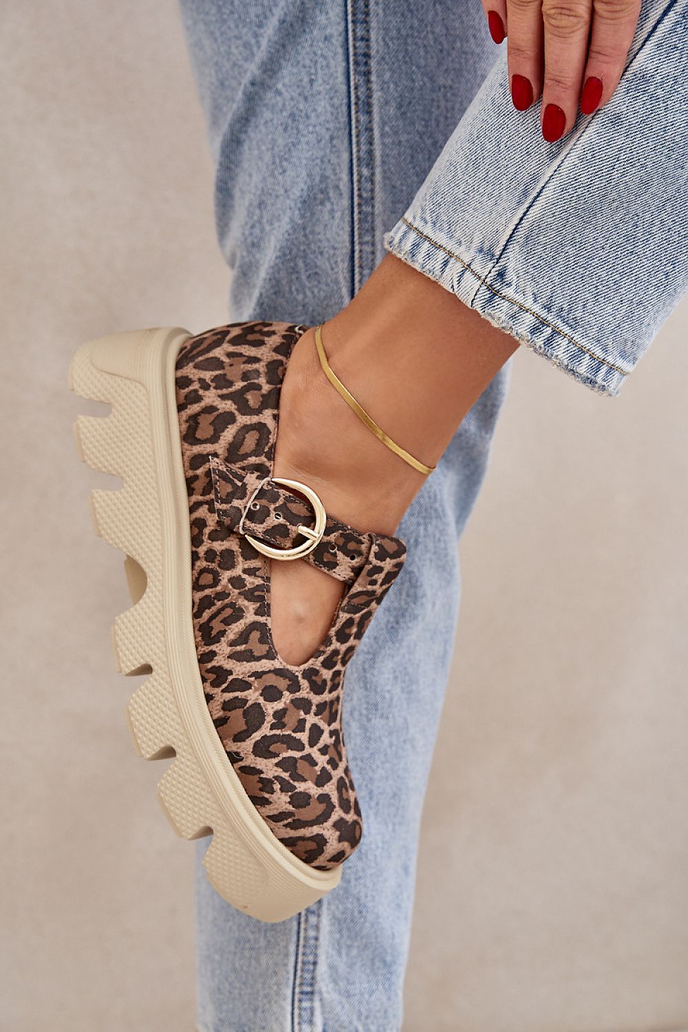  Half shoes model 208330 Step in style 