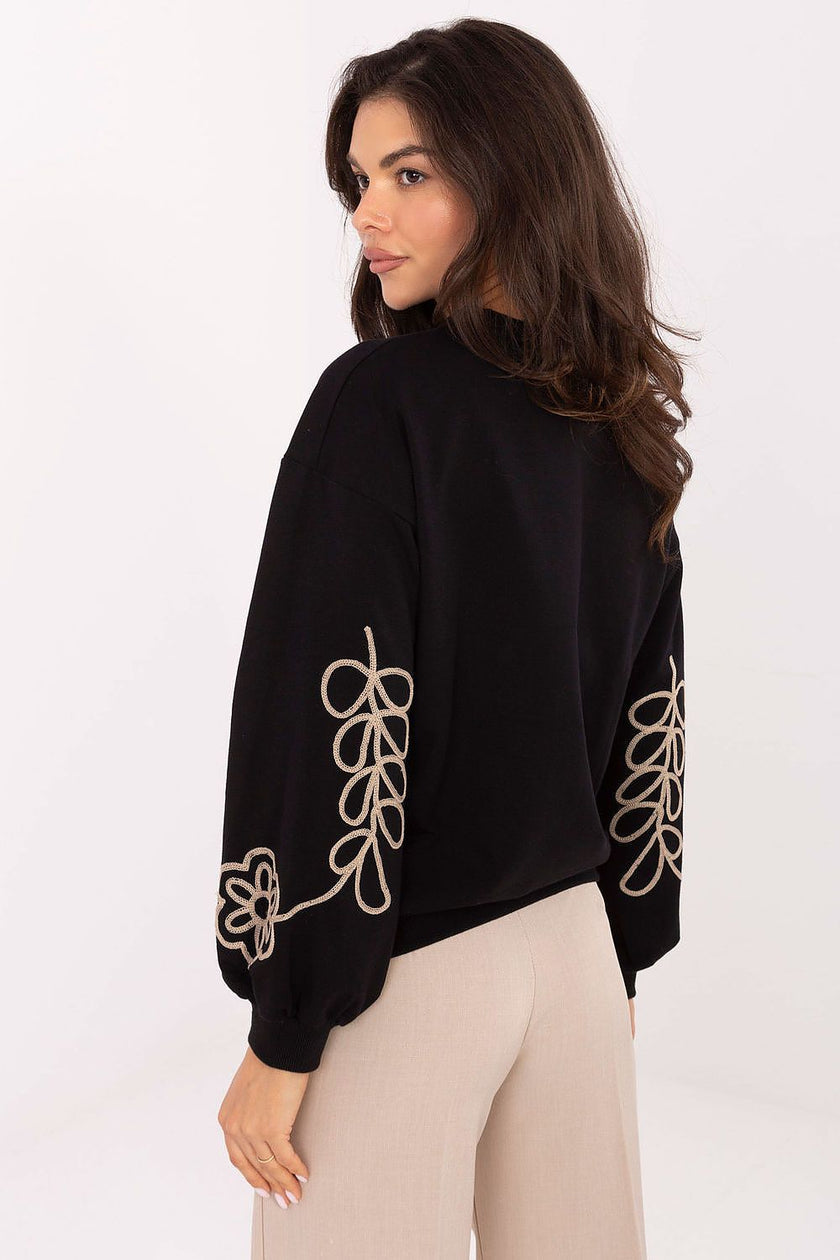  Sweatshirt model 218383 Relevance 
