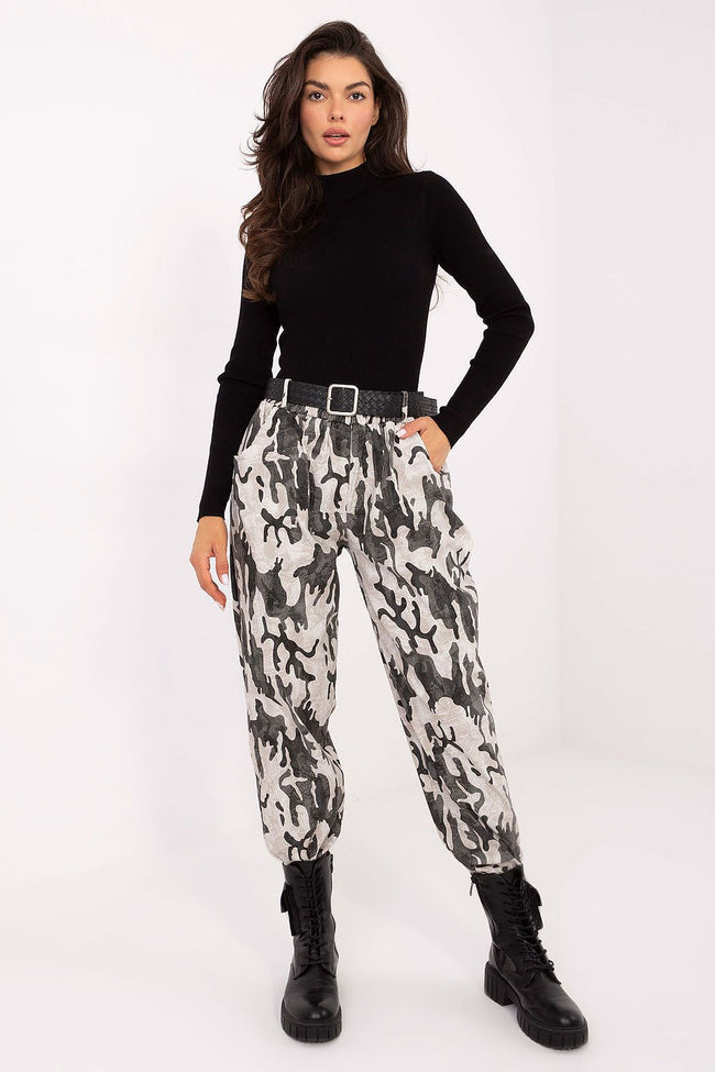  Women trousers model 218437 Italy Moda 