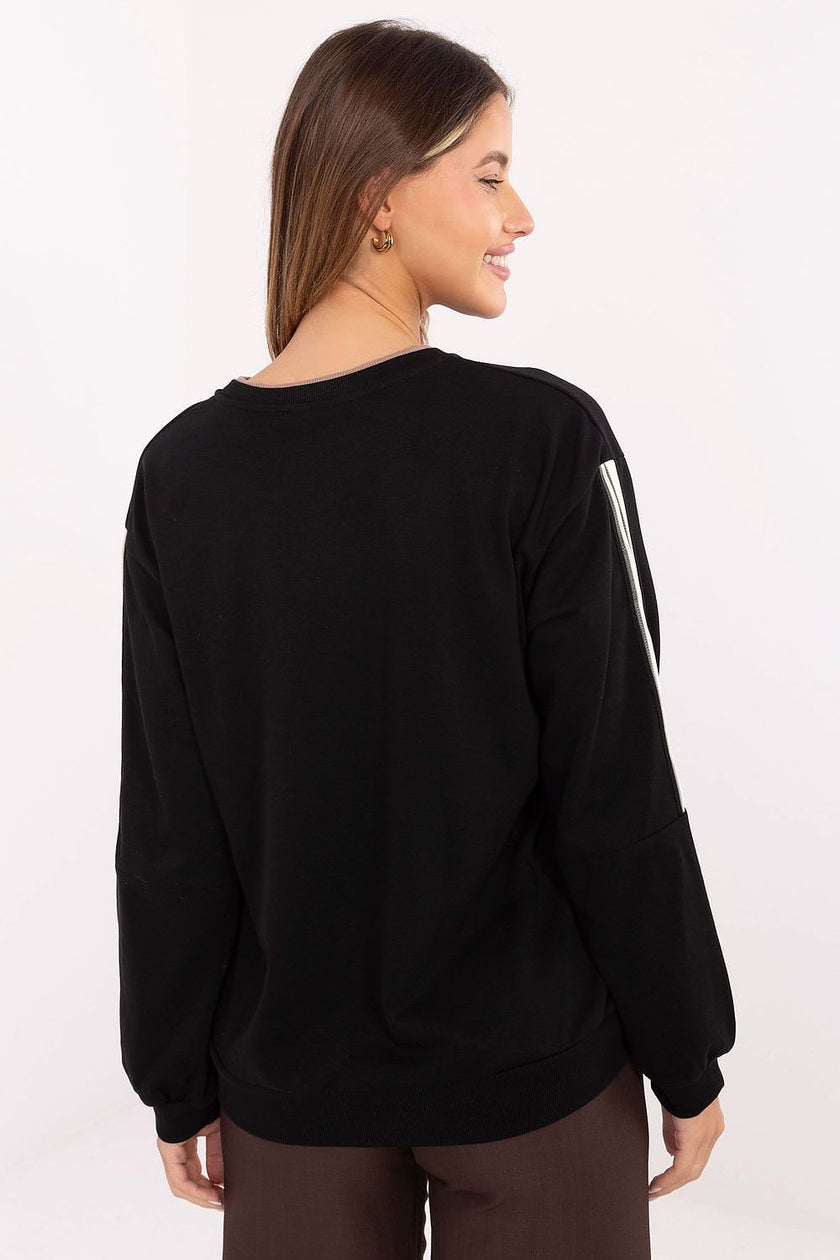  Sweatshirt model 219970 Relevance 