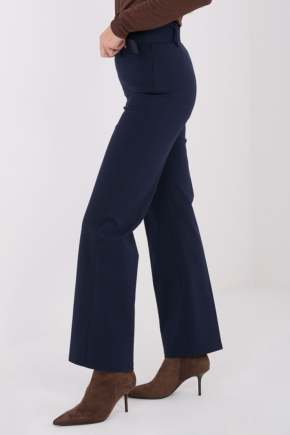  Women trousers model 221767 Italy Moda 