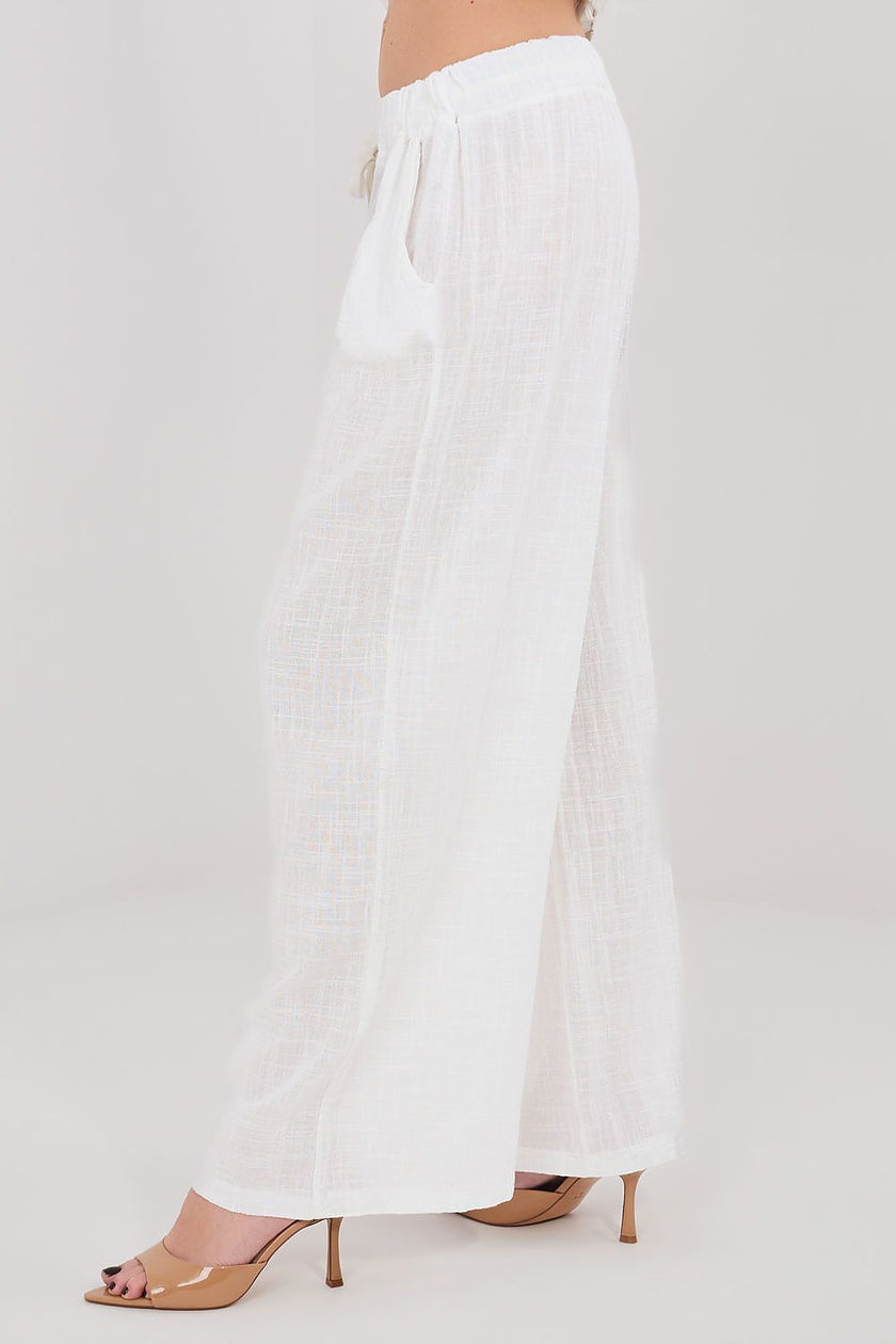  Women trousers model 225492 Italy Moda 
