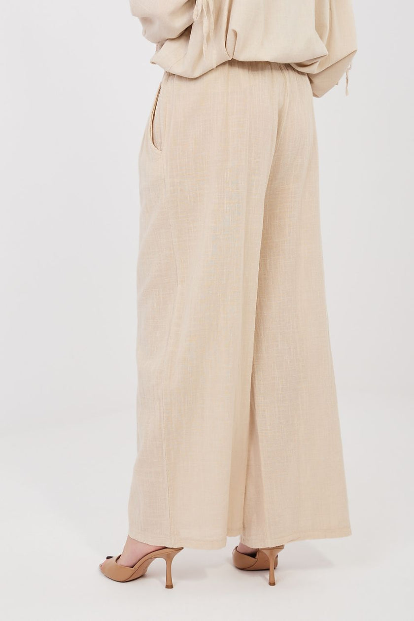 Women trousers model 225494 Italy Moda 