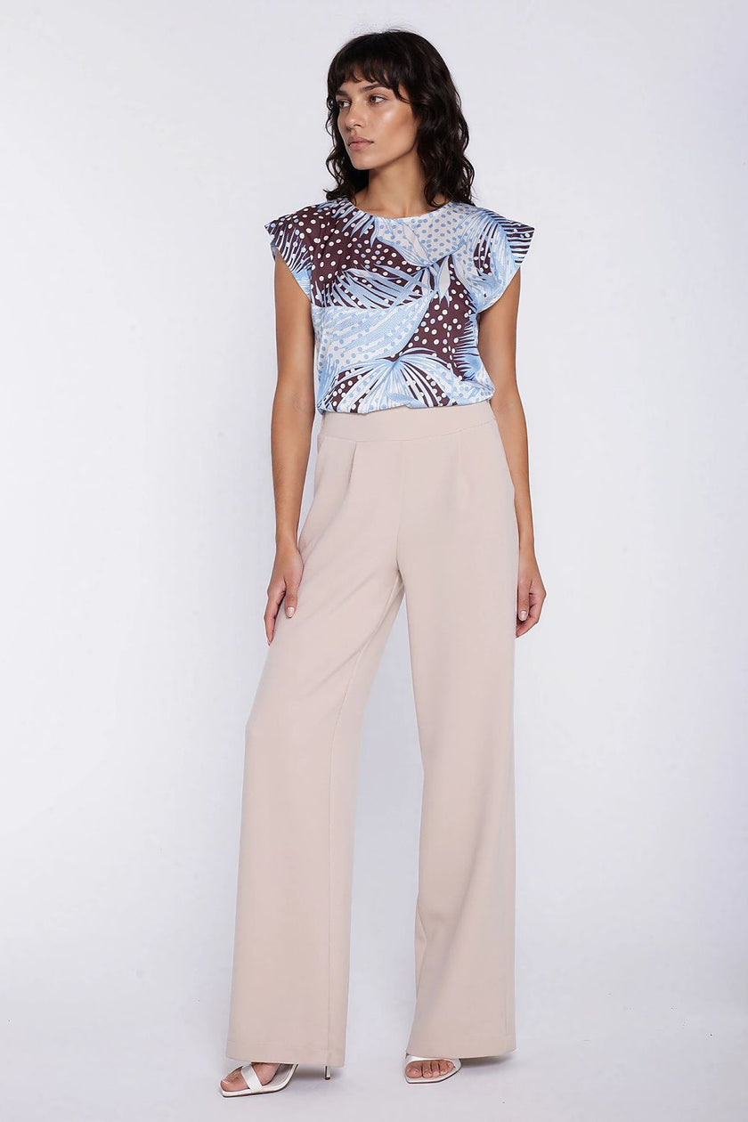  Women trousers model 225826 Nife 