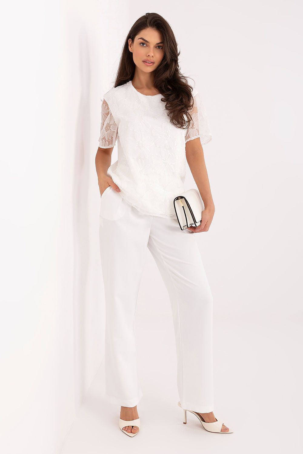  Blouse model 227319 Lakerta 