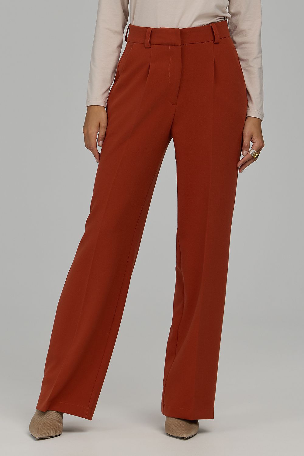  Women trousers model 231343 Nife 