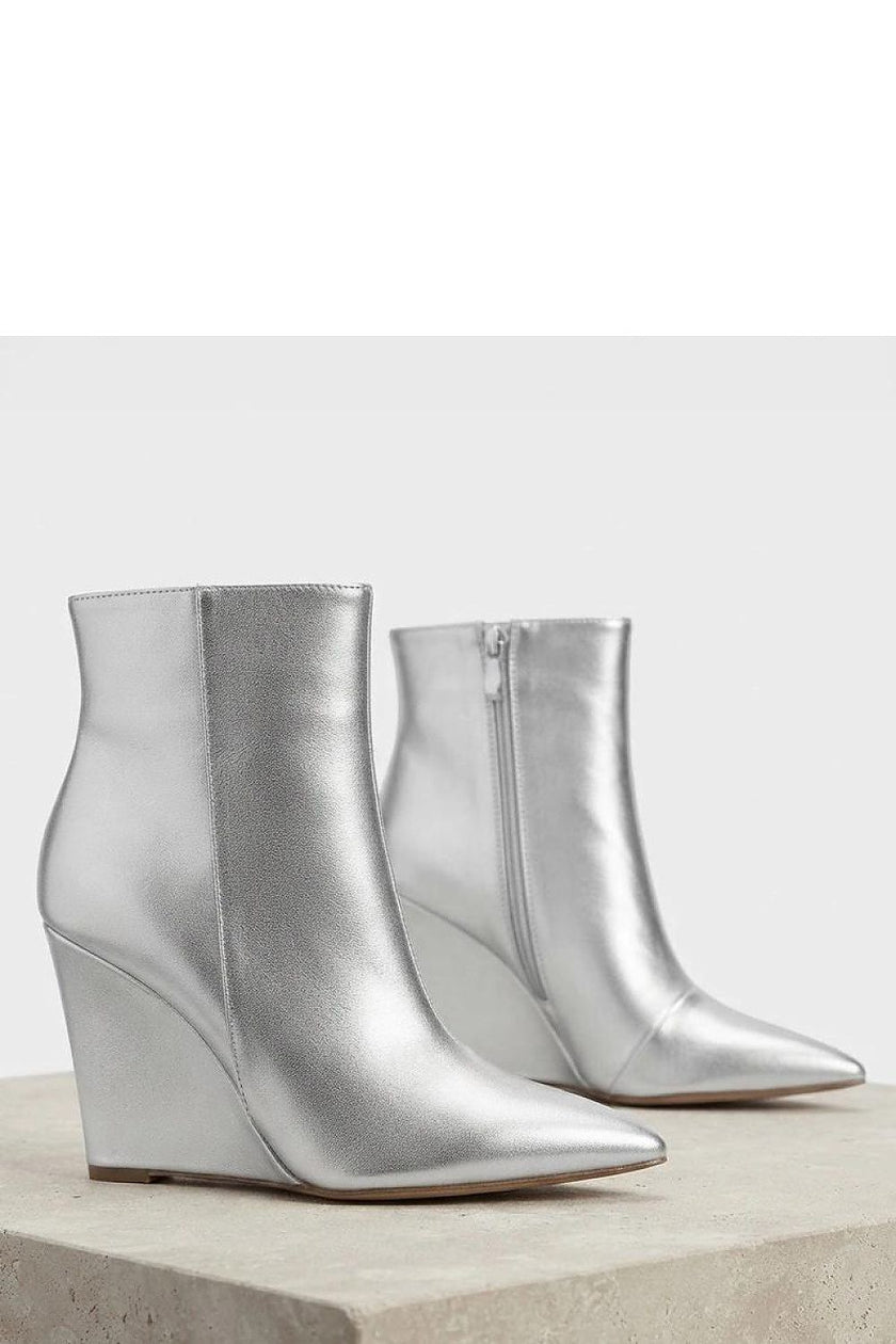  Buskin boots model 232173 Solea 